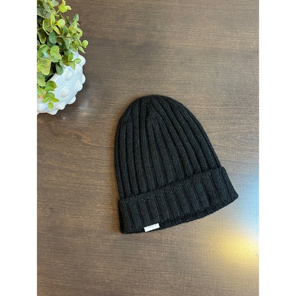 SSkein Beanie NWT main image 4